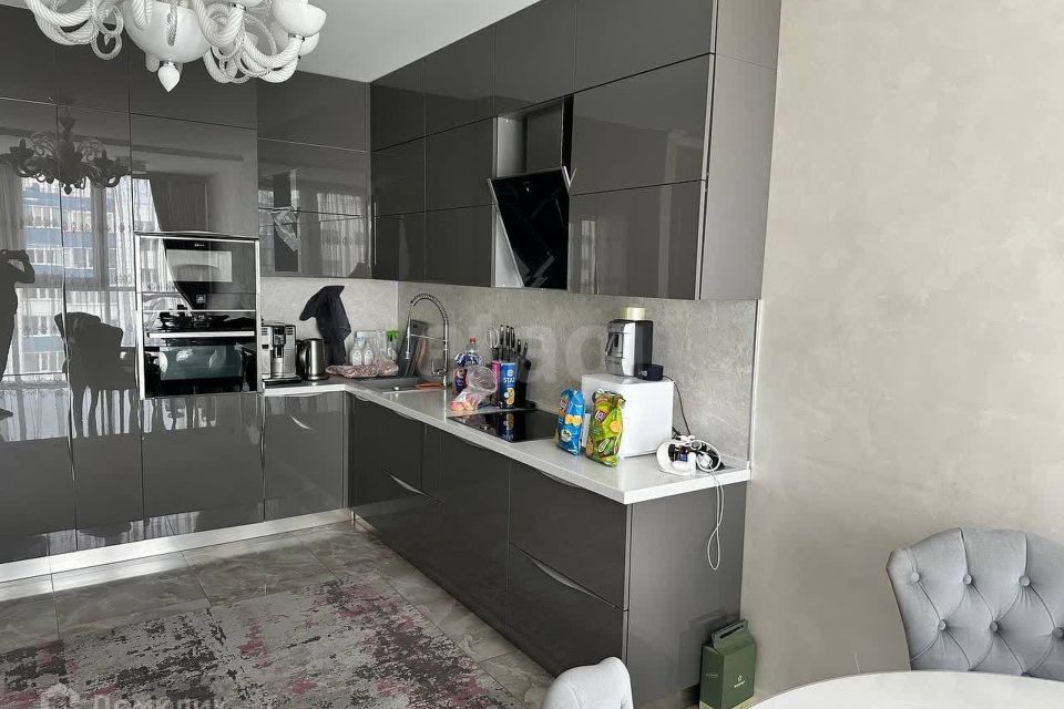 Продаётся 1-комнатная квартира, 78 м²