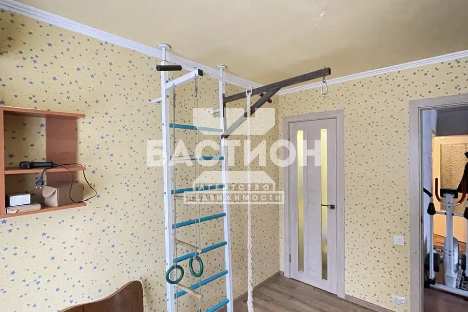 Продаётся 3-комнатная квартира, 49.8 м²