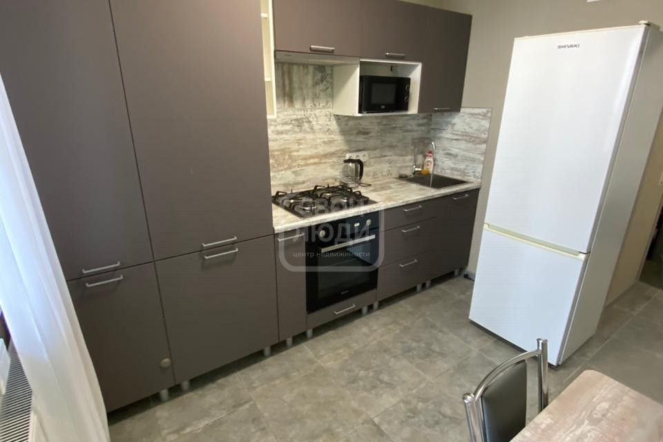Сдаётся 1-комнатная квартира, 38 м²