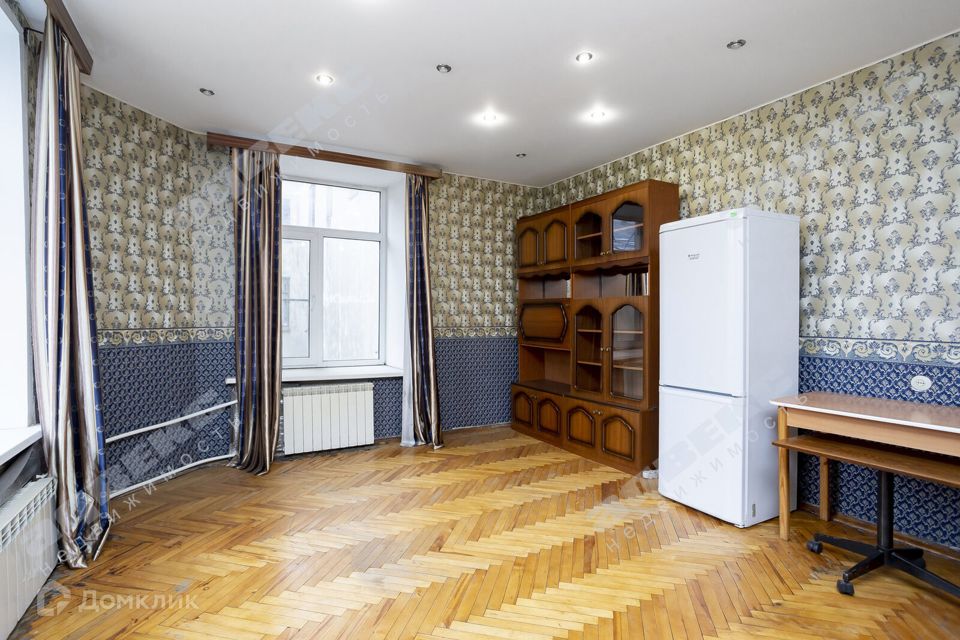 Продаётся комната в 6-комн. квартире, 24.6 м²