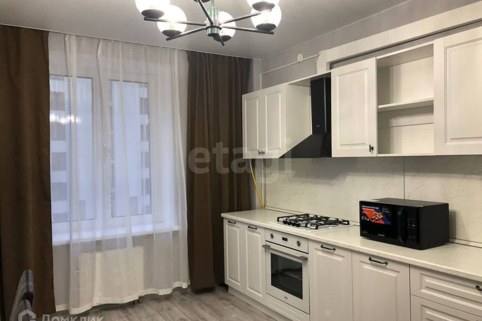 Продаётся 1-комнатная квартира, 62.1 м²