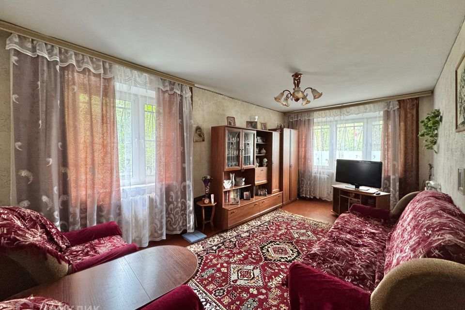 Продаётся 2-комнатная квартира, 42.3 м²