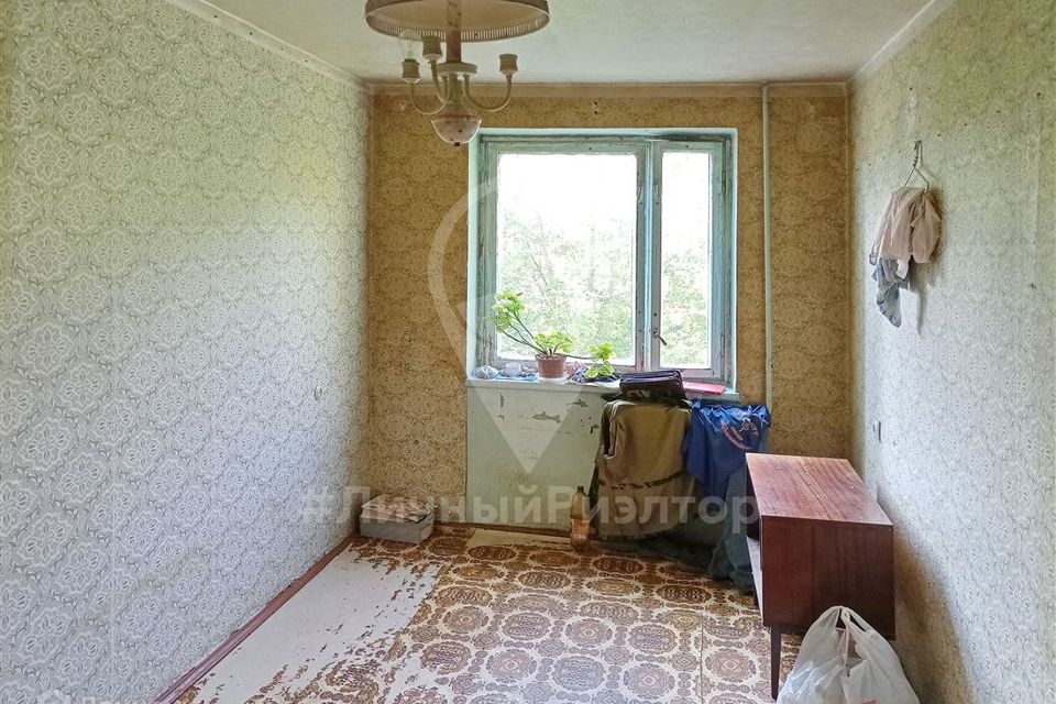 Продаётся 4-комнатная квартира, 64 м²