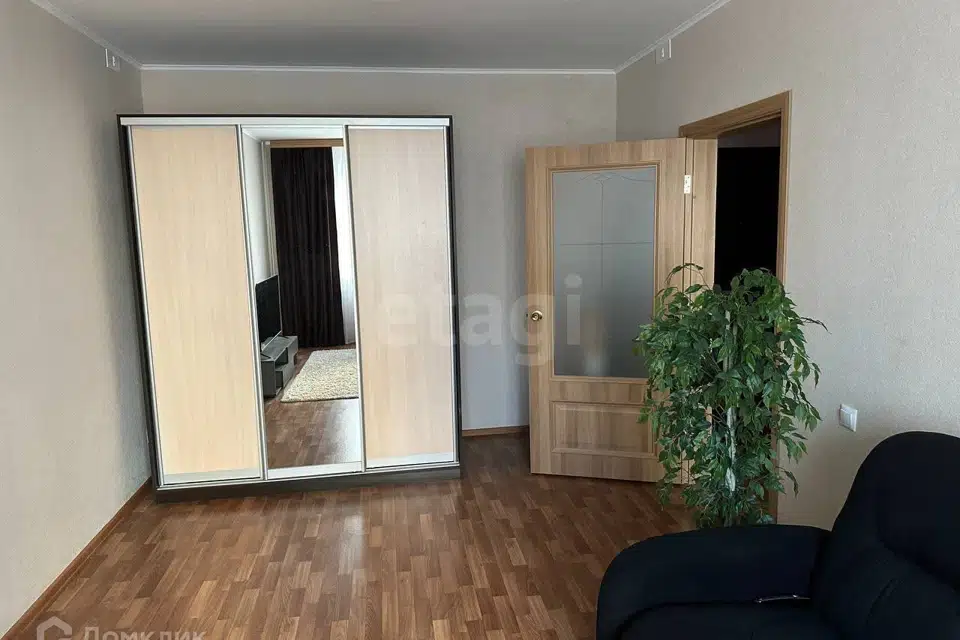 Продаётся 1-комнатная квартира, 38 м²