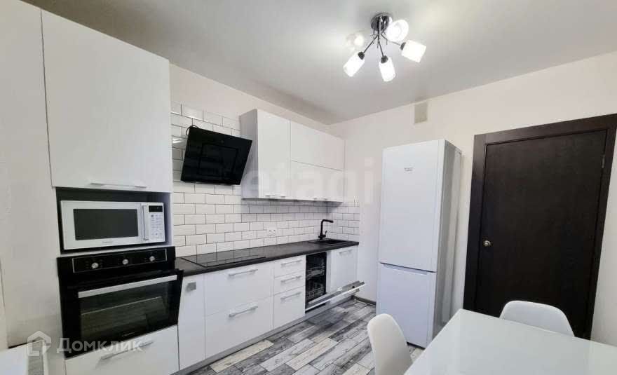 Сдаётся 2-комнатная квартира, 65.5 м²