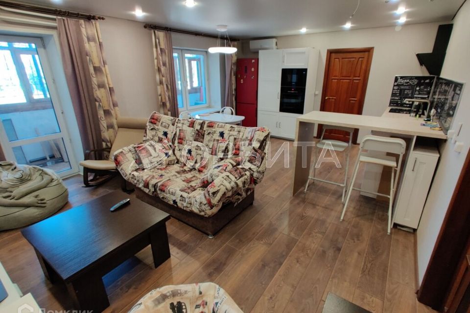 Продаётся 3-комнатная квартира, 90 м²