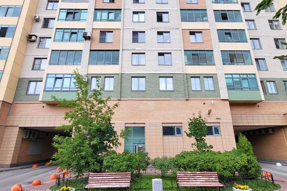 Сдаётся 2-комнатная квартира, 67.4 м²