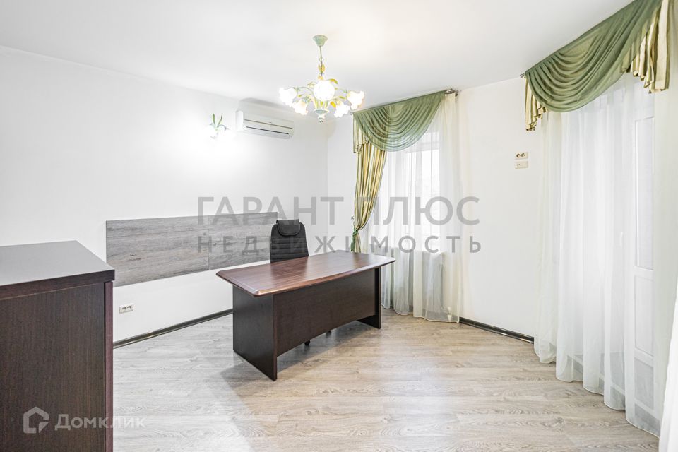 Продаётся 4-комнатная квартира, 114.3 м²