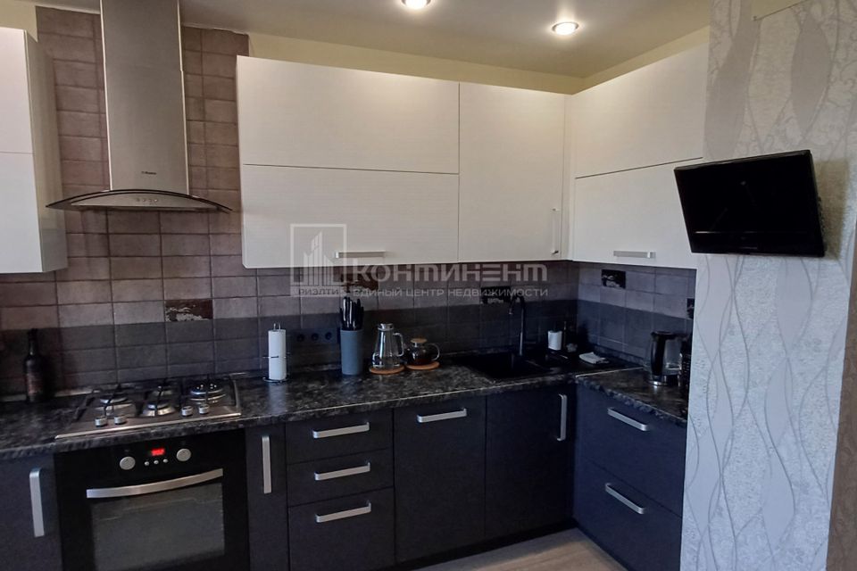 Продаётся 2-комнатная квартира, 61.7 м²