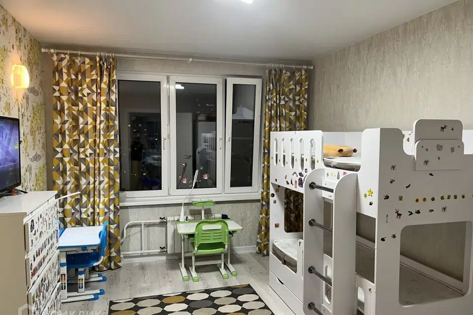 Продаётся 3-комнатная квартира, 61 м²
