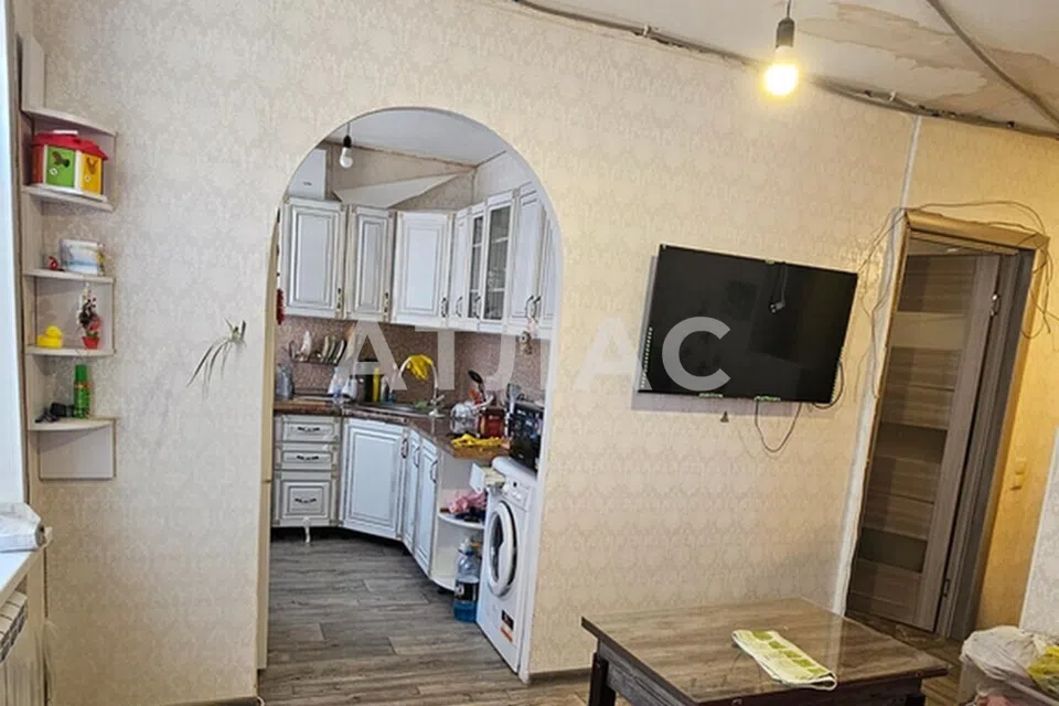 Продаётся 3-комнатная квартира, 53.7 м²