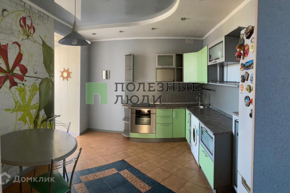 Продаётся 3-комнатная квартира, 103.7 м²