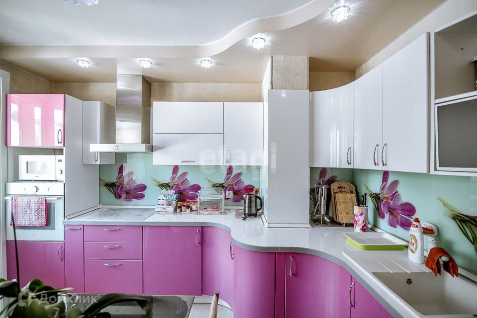 Сдаётся 2-комнатная квартира, 54.2 м²