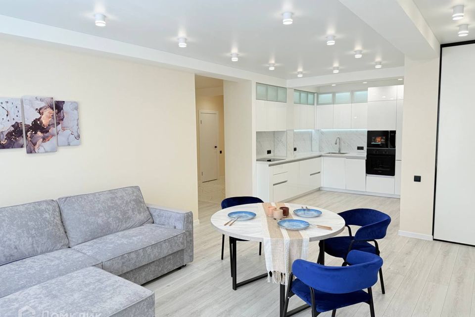 Продаётся 2-комнатная квартира, 123 м²