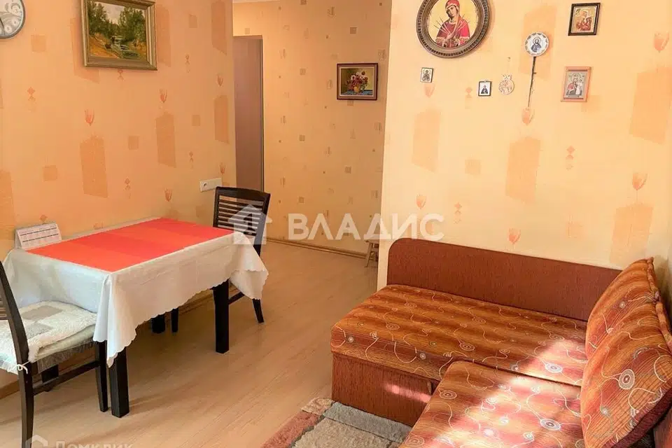 Сдаётся 3-комнатная квартира, 60.3 м²