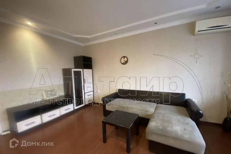 Сдаётся 1-комнатная квартира, 42 м²