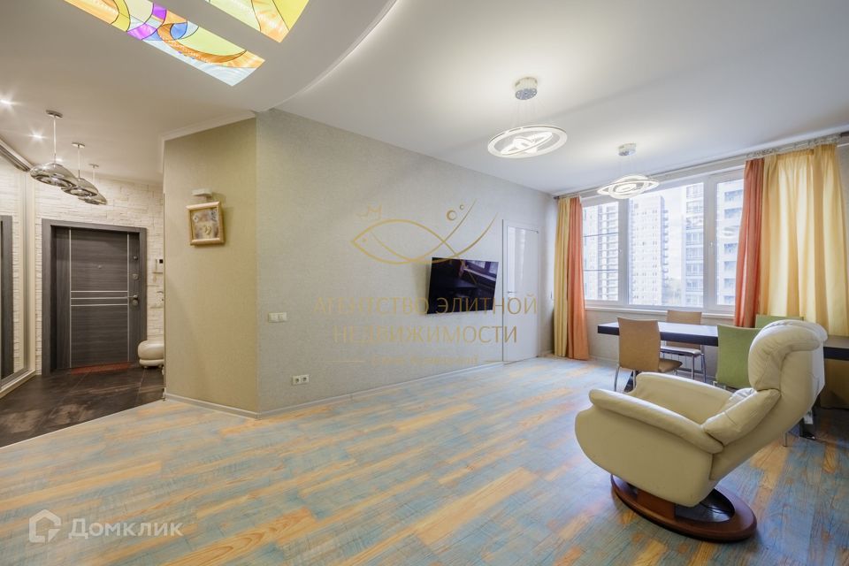 Продаётся 4-комнатная квартира, 120 м²