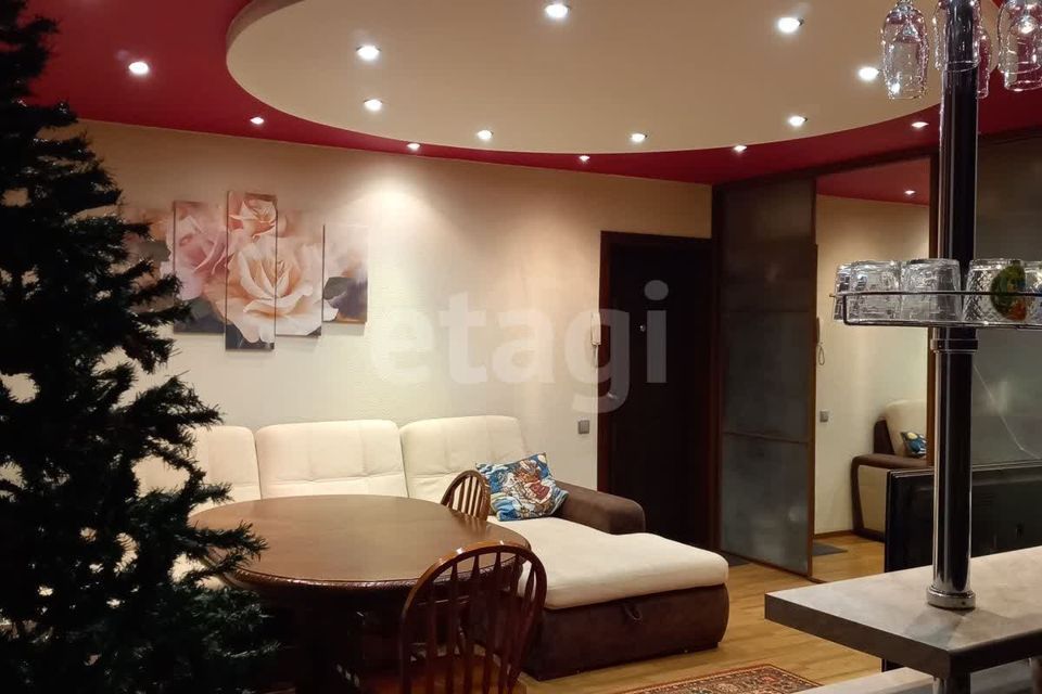 Продаётся 4-комнатная квартира, 89.7 м²