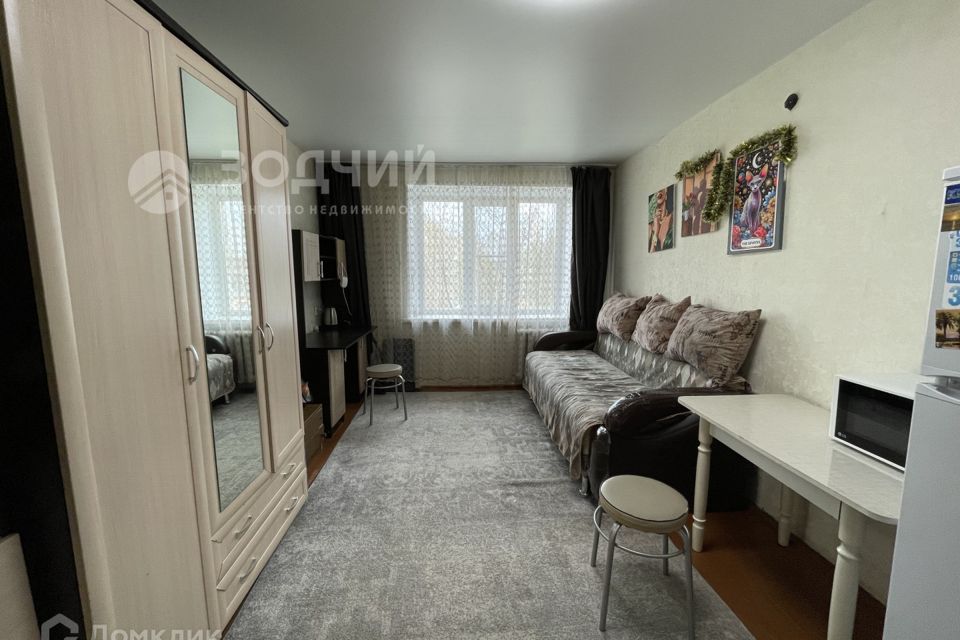 Продаётся комната в 8-комн. квартире, 17.9 м²