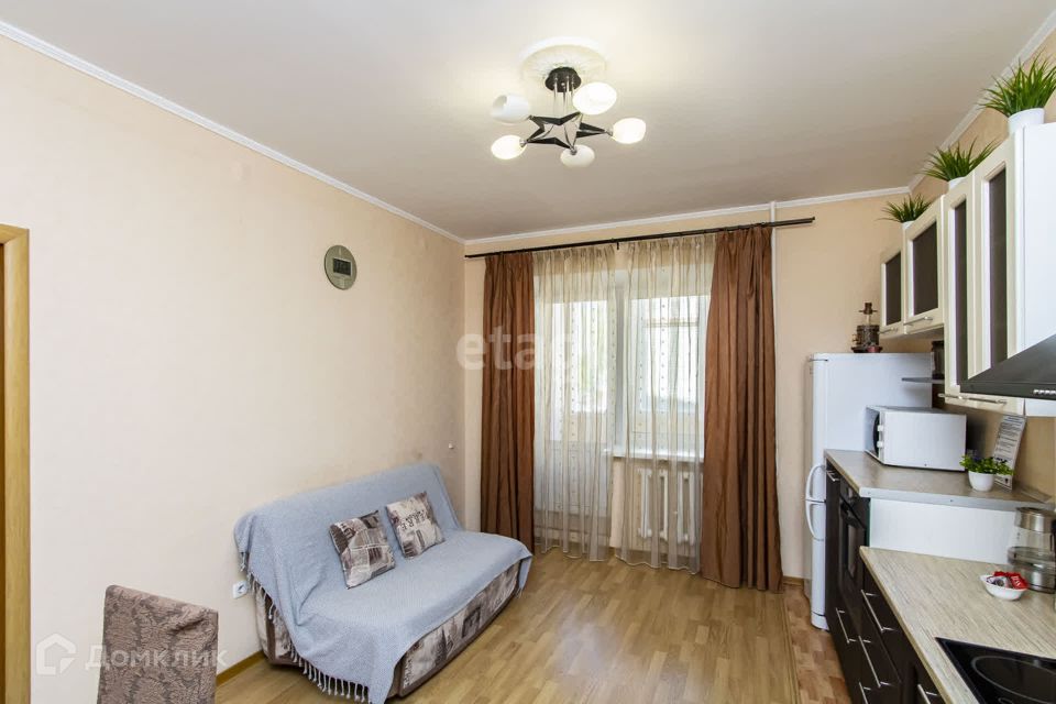 Продаётся 2-комнатная квартира, 76.8 м²