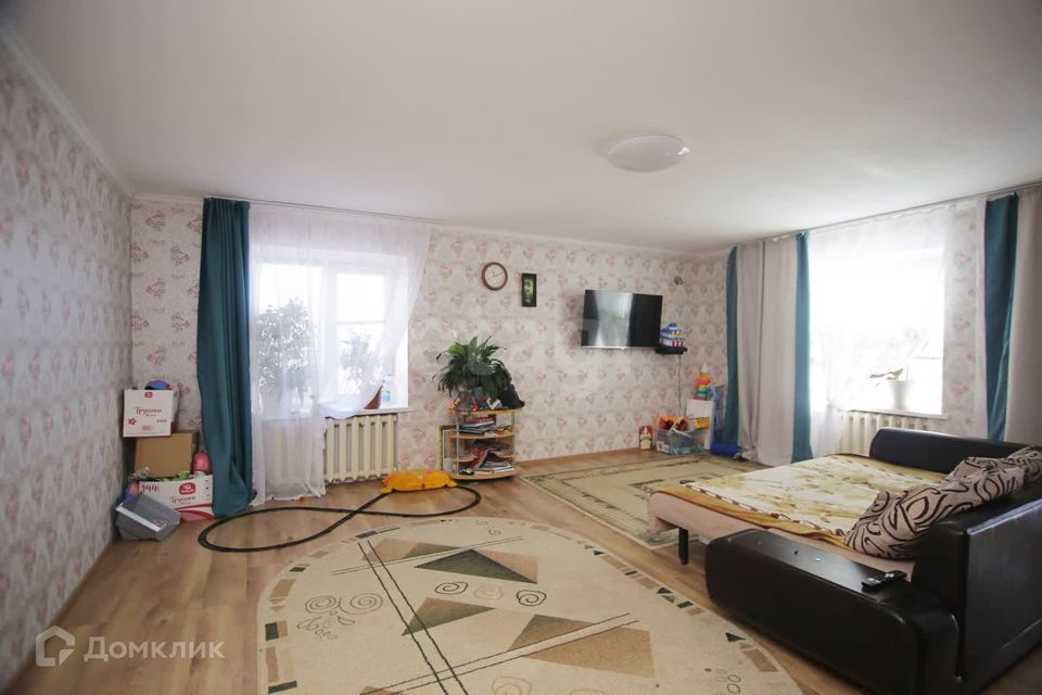 Продаётся 4-комнатная квартира, 123 м²