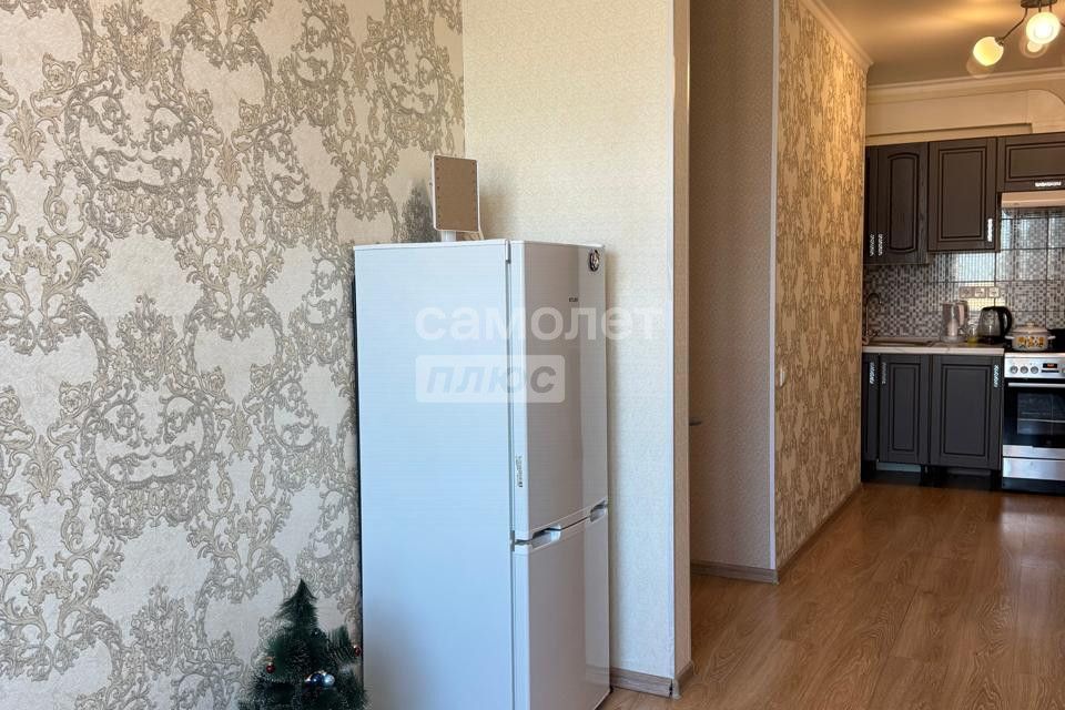 Продаётся 1-комнатная квартира, 42.2 м²