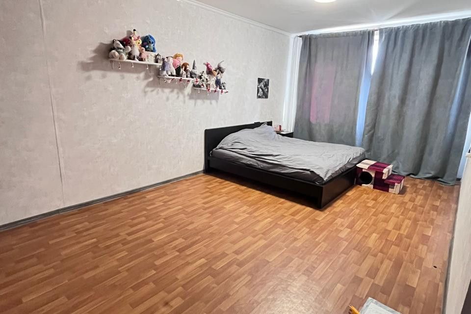 Продаётся 1-комнатная квартира, 42 м²