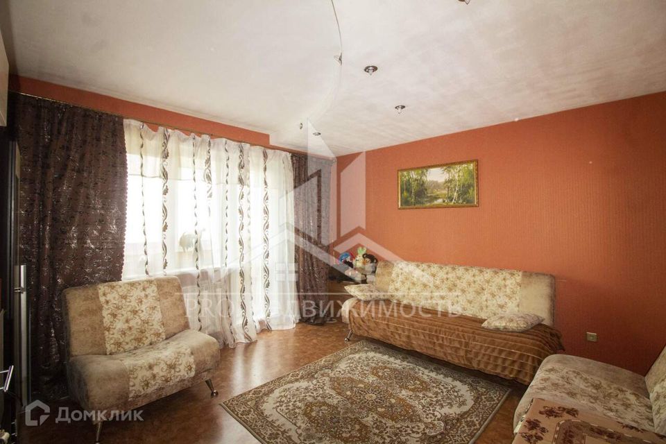 Продаётся 4-комнатная квартира, 73 м²