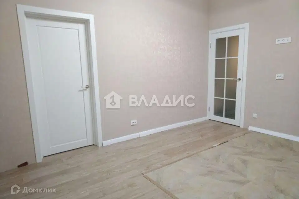 Продаётся 1-комнатная квартира, 52.7 м²