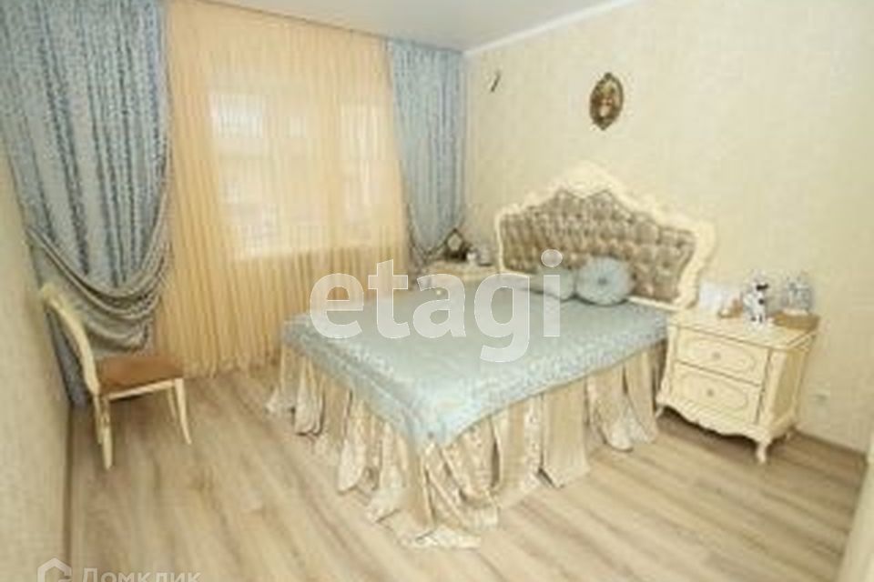 Продаётся 3-комнатная квартира, 101 м²