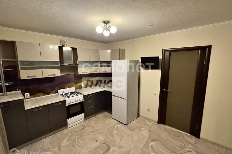 Продаётся 1-комнатная квартира, 43.6 м²