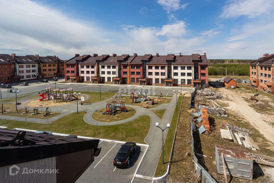 Продаётся 3-комнатная квартира, 124.4 м²