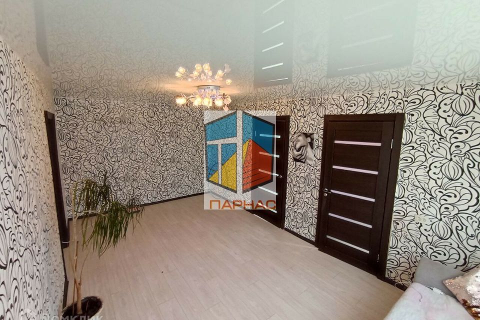 Продаётся 4-комнатная квартира, 62.6 м²