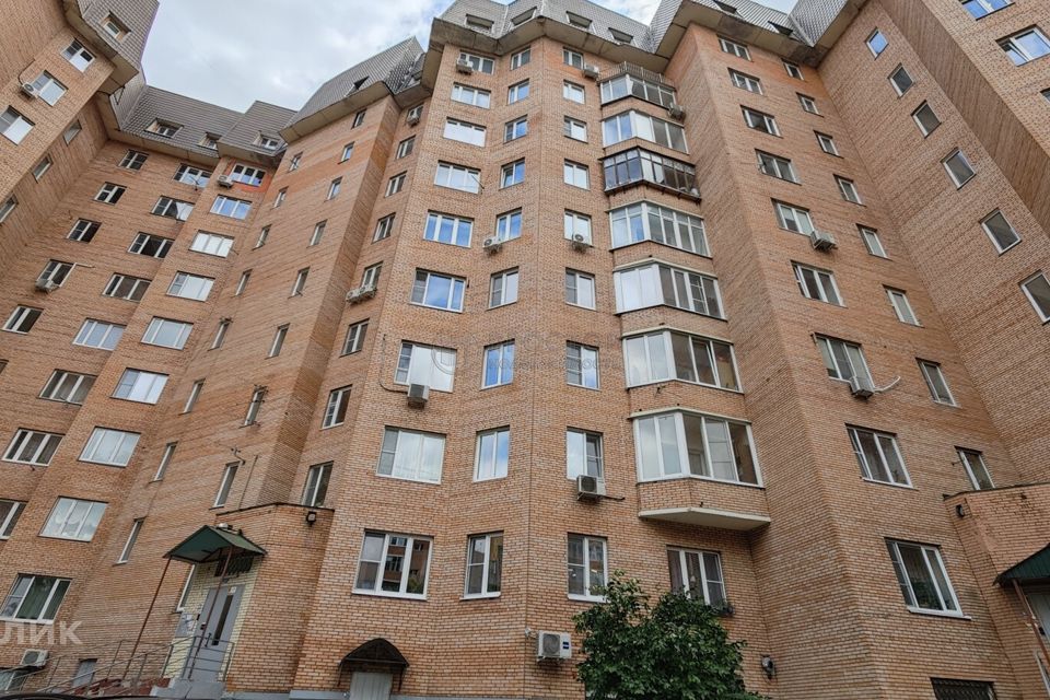 Продаётся 3-комнатная квартира, 106 м²