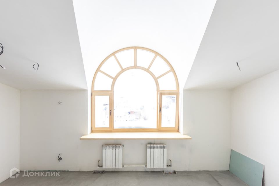 Продаётся 2-комнатная квартира, 93.4 м²