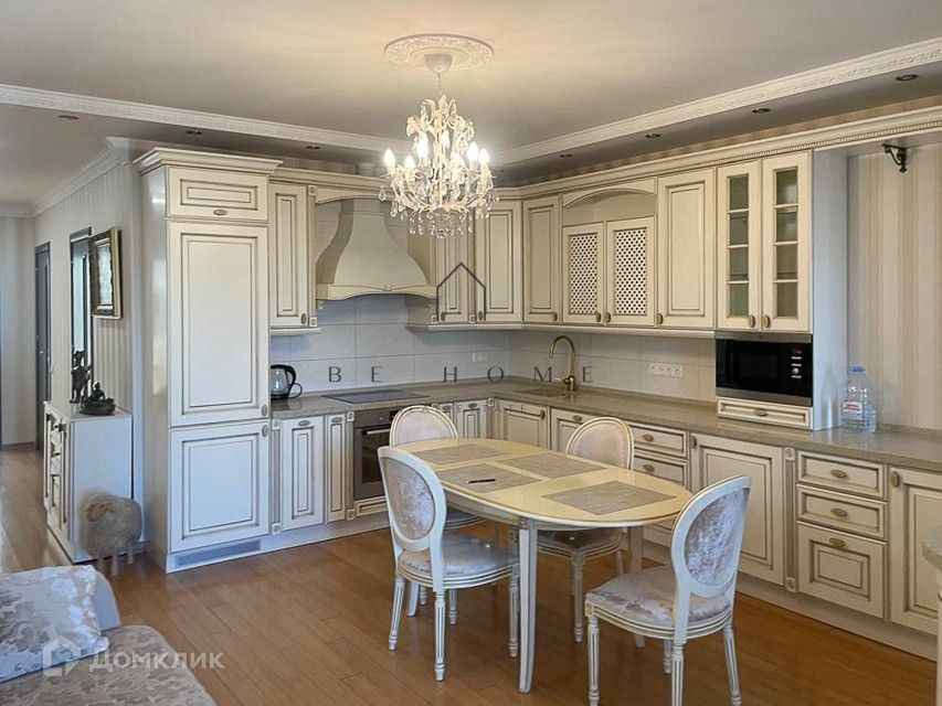 Сдаётся 3-комнатная квартира, 113 м²