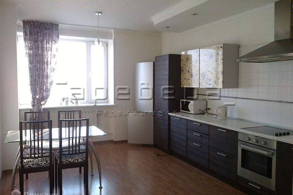 Сдаётся 5-комнатная квартира, 170 м²