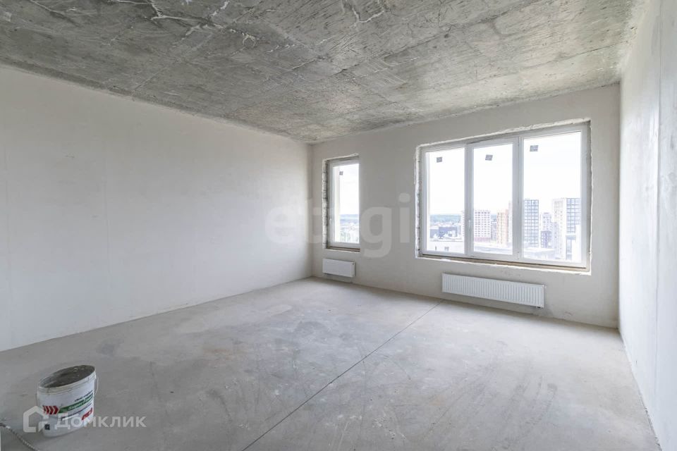 Продаётся 4-комнатная квартира, 92 м²