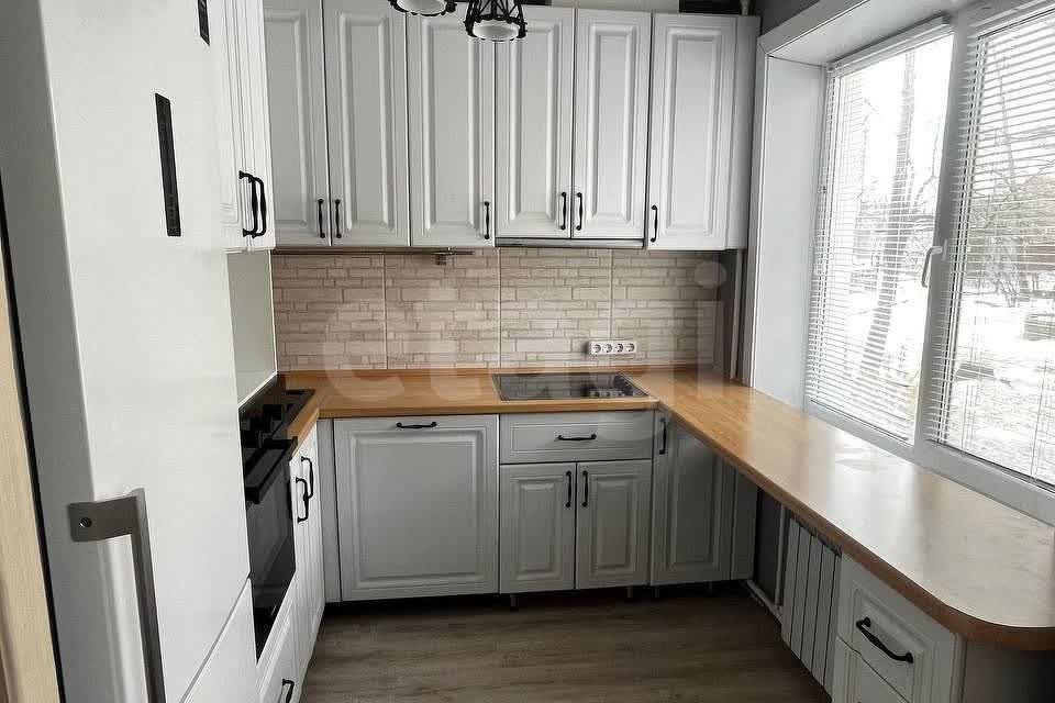 Продаётся 3-комнатная квартира, 56.2 м²