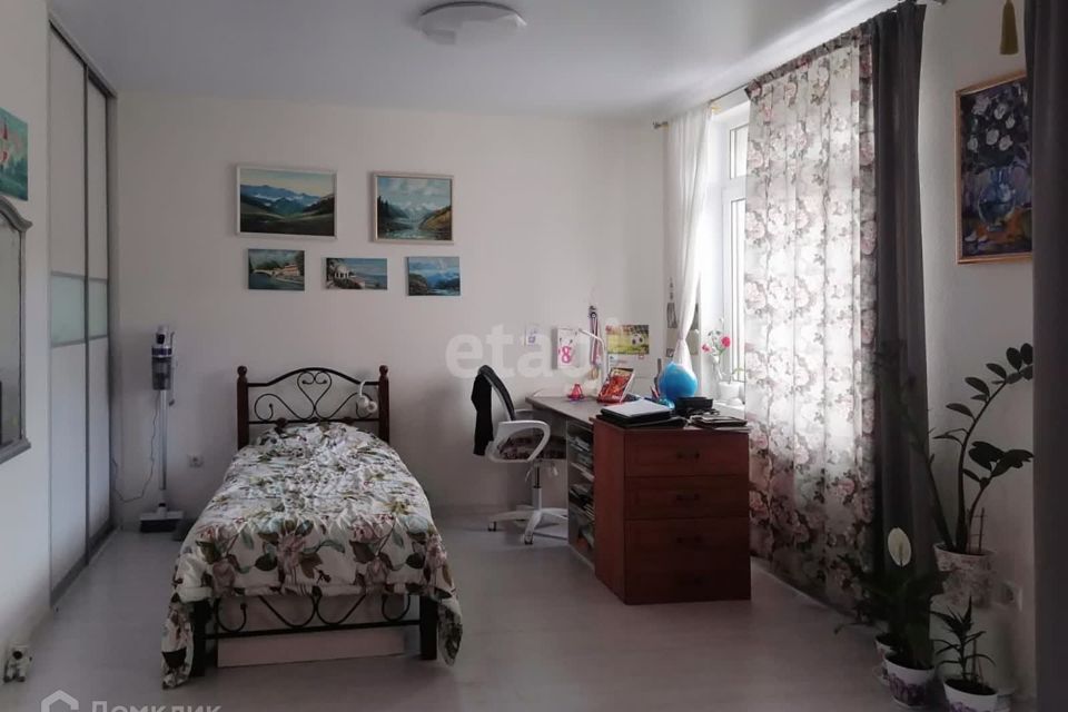 Продаётся 1-комнатная квартира, 49.2 м²