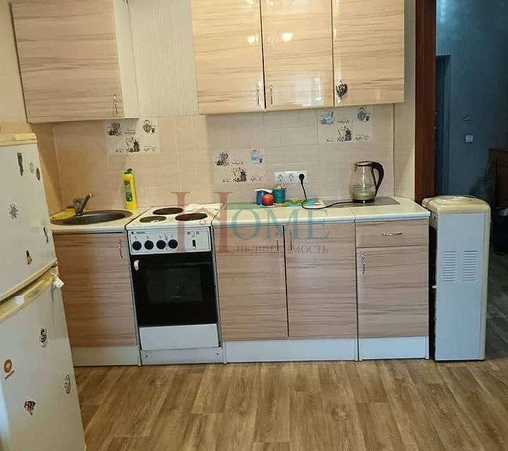 Сдаётся 1-комнатная квартира, 42 м²