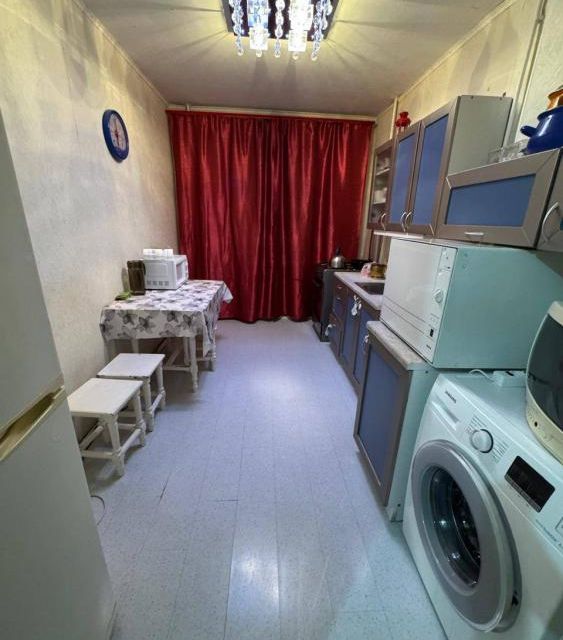 Продаётся 4-комнатная квартира, 71.4 м²