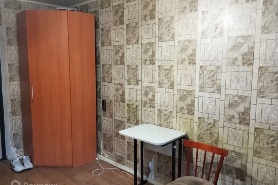 Продаётся комната в 1-комн. квартире, 12.9 м²