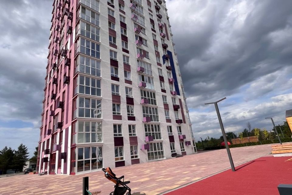 Продаётся 3-комнатная квартира, 90.8 м²