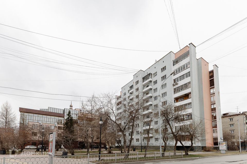 Сдаётся 2-комнатная квартира, 67.4 м²