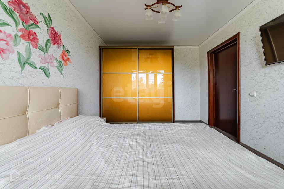 Продаётся 4-комнатная квартира, 74 м²