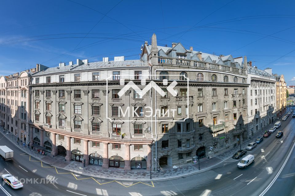 Продаётся 4-комнатная квартира, 257 м²