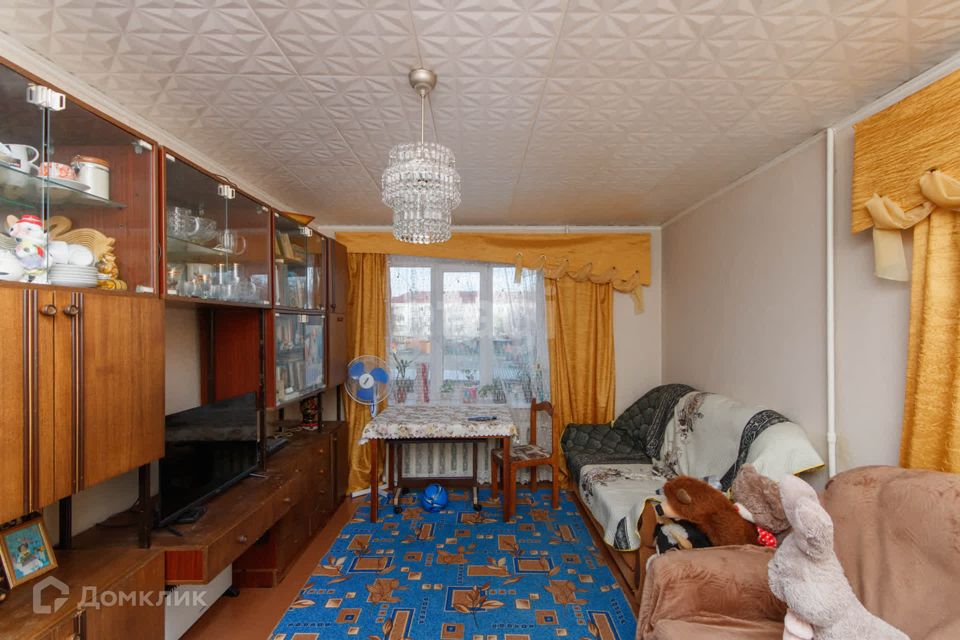 Продаётся 4-комнатная квартира, 72.4 м²