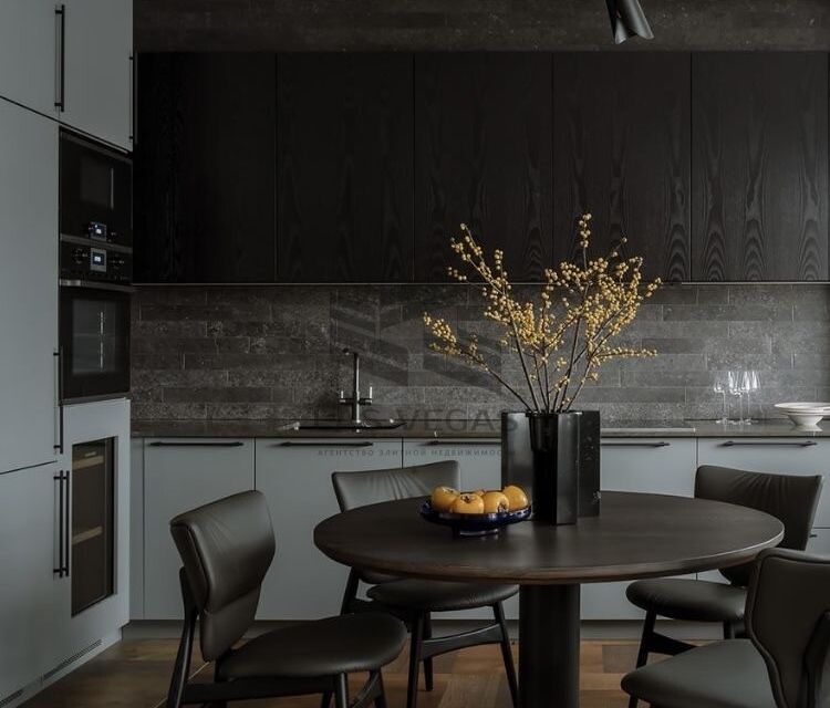 Сдаётся 3-комнатная квартира, 81 м²