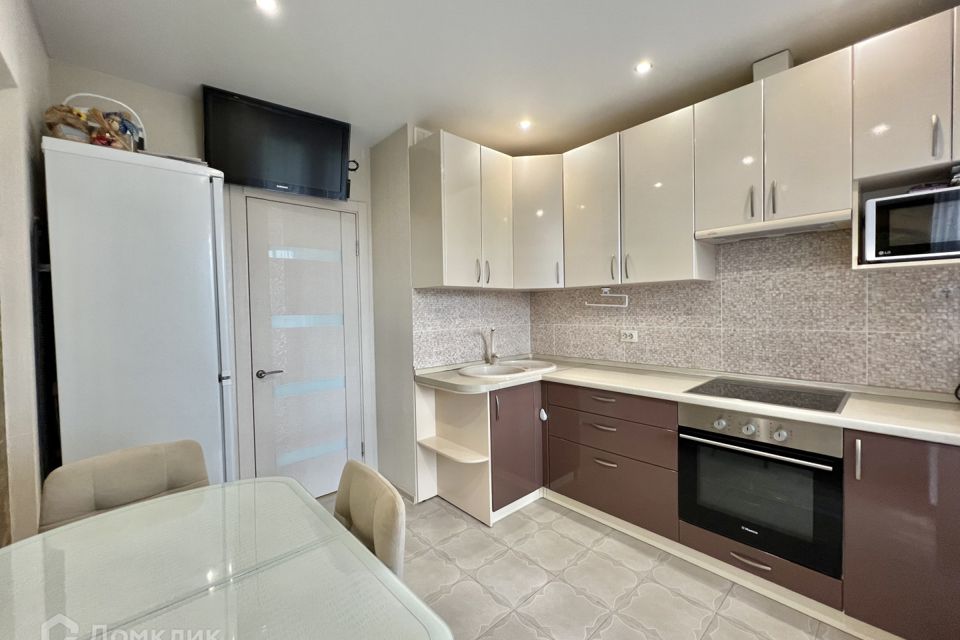 Продаётся 1-комнатная квартира, 43.86 м²